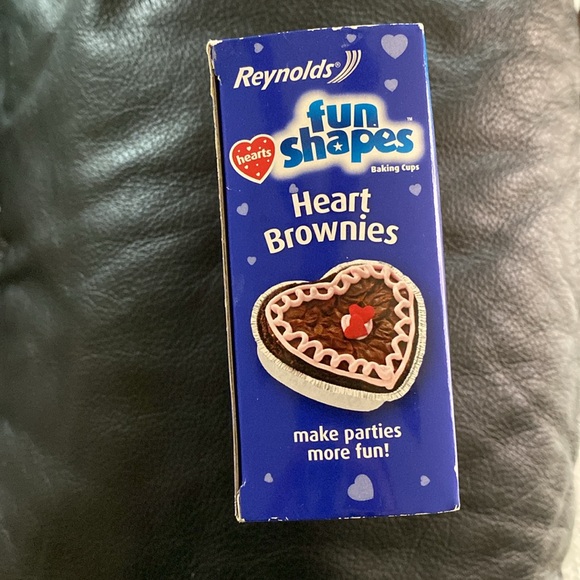 New Reynolds Fun Shape Hearts - Picture 3 of 4